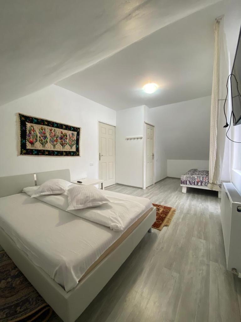 Casa Mili 호텔 Grinties 외부 사진